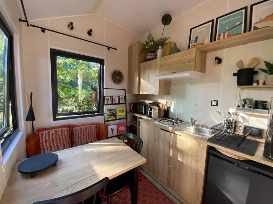 Tiny House Sur Terrain Boise A 10 Mn De La Mer Ferel Exterior photo